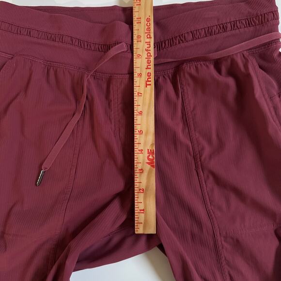 Lululemon Dance Studio Mid-Rise Crop 25" Mulled Wine Size 8 EUC W6AVQS Yoga - Picture 11 of 14